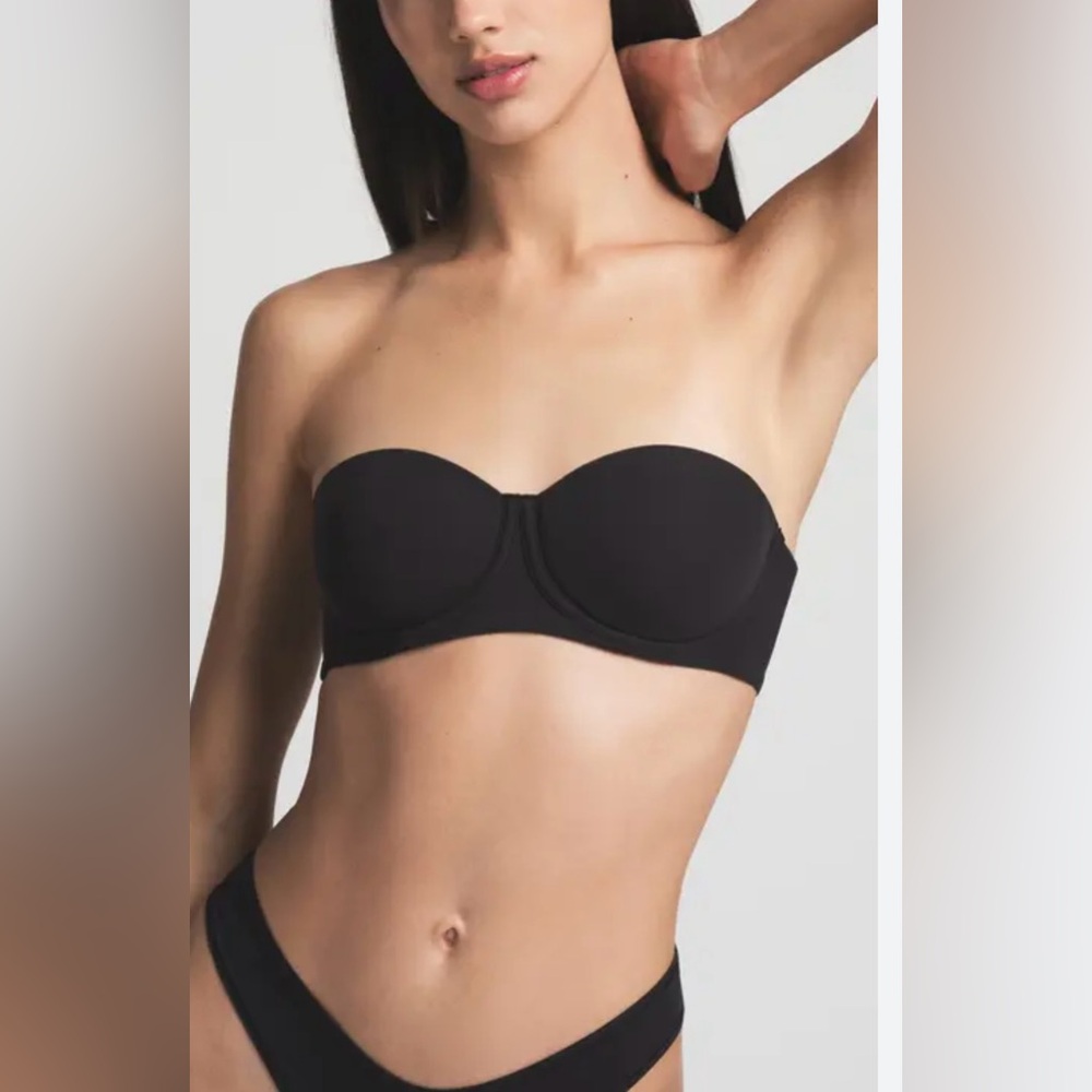 Savage black strapless bra Size  34C